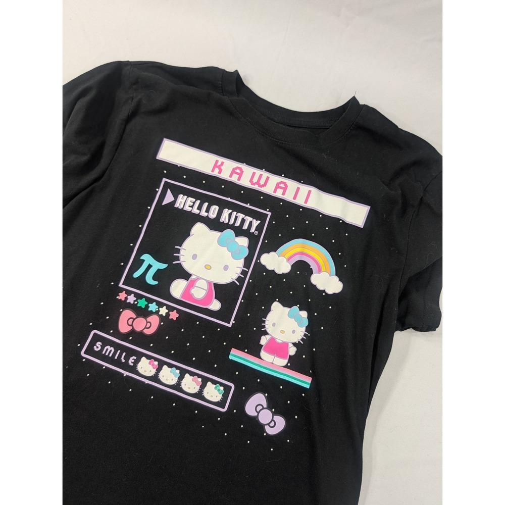 Sanrio Hello Kitty and Friends Kawaii Pie Design T-Shirt Large Black‎ Gamer